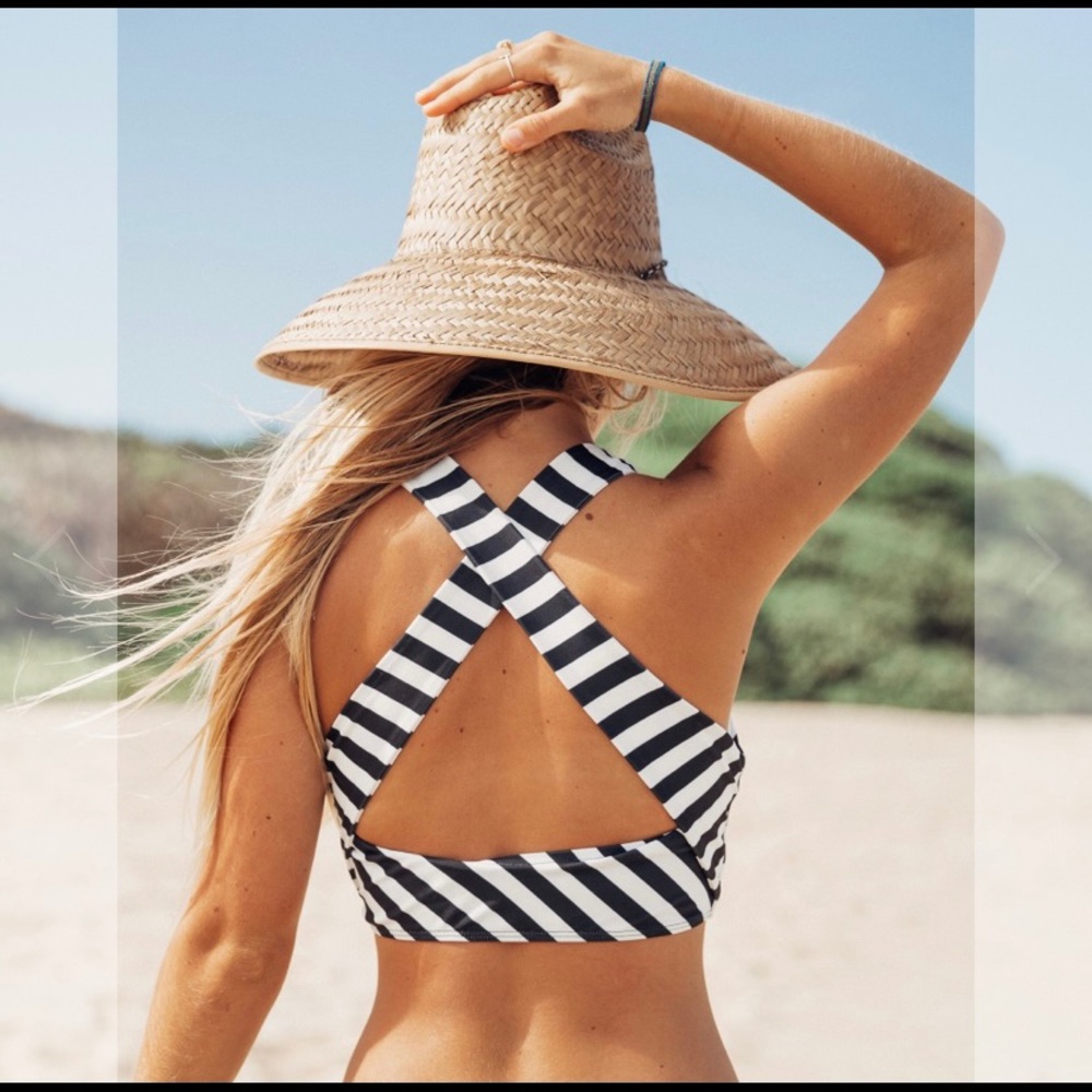 Albion Fit Hang ten top